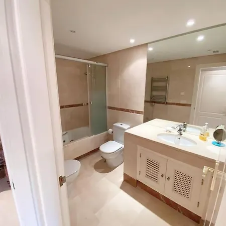 Lovely 2 Bedroom In Bahia Alcantara Apartment Marbella